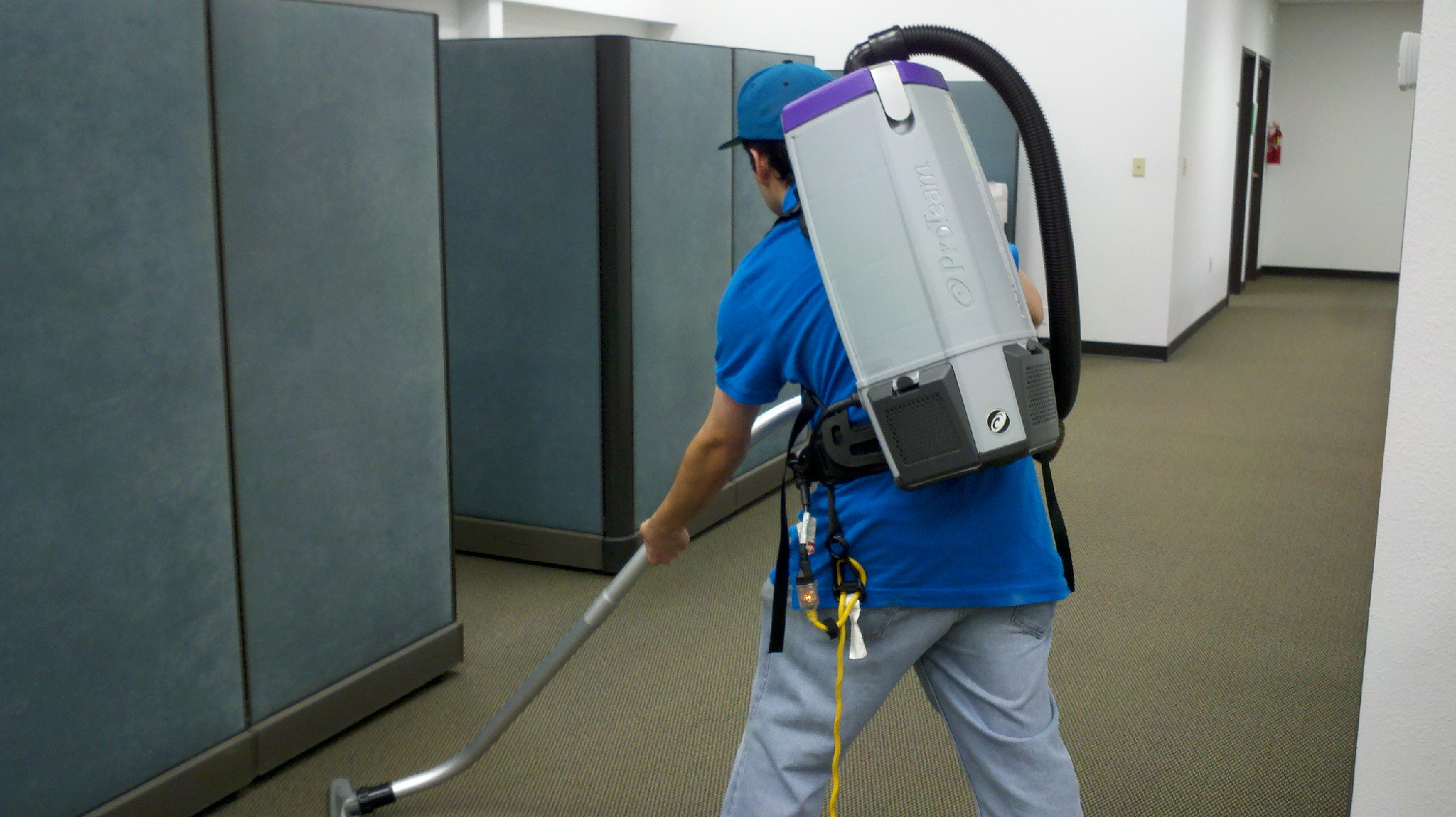 Commercial office cleaning service